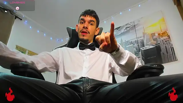 Snapshot of BRAYHAMBROWN chatting on October 14, 2025, 7:03 pm BRAYHAMBROWN online show from October 14, 2025, 7:03 pm