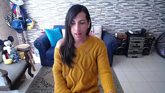 VioletaGomezCo online show from April 19, 2026, 3:02 pm