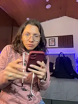 karlamorris  online show from July 30, 2026, 1:21 pm