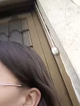 karlamorris  online show from January 16, 2026, 1:15 pm