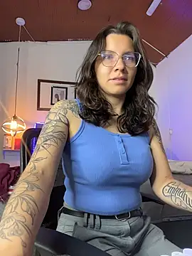 karlamorris  online show from June 27, 2026, 1:50 pm