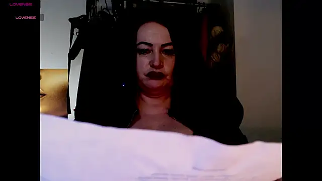 Snapshot of NannaGlossa chatting on November 16, 2025, 1:38 pm NannaGlossa online show from November 16, 2025, 1:38 pm