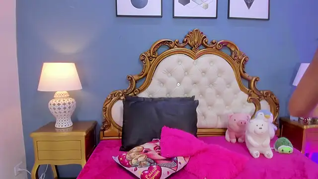 Snapshot of AlanaJones1 chatting on November 21, 2025, 3:38 am AlanaJones1 online show from November 21, 2025, 3:38 am