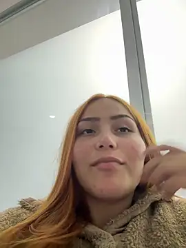 LeahxBarker online show from October 19, 2025, 5:32 am