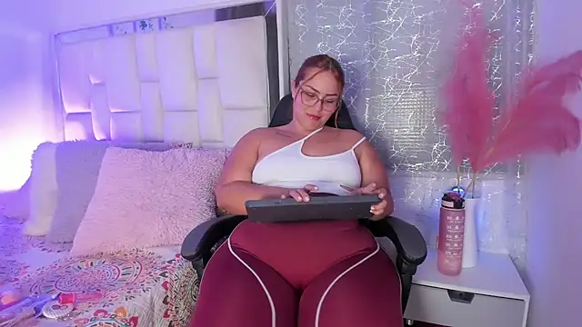 LeahxBarker online show from June 22, 2026, 3:12 am