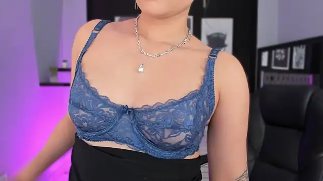 renee shelby  online show from March 10, 2026, 8:46 pm