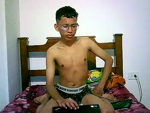 Snapshot of tokomoil chatting on October 23, 2025, 2:16 pm tokomoil online show from October 23, 2025, 2:16 pm