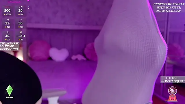 Snapshot of Your_Desirre chatting on December 3, 2025, 4:24 am Your Desirre online show from December 3, 2025, 4:24 am