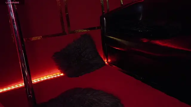 Snapshot of alissa4blonde chatting on February 23, 2026, 6:03 am alissa4blonde online show from February 23, 2026, 6:03 am