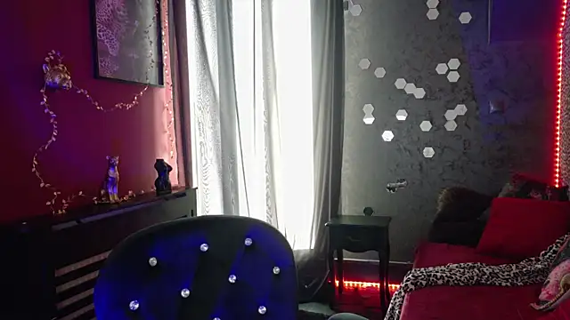alissa4blonde online show from May 5, 2026, 4:59 am