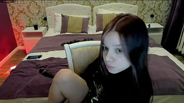 crystal lilith online show from January 29, 2025, 2:21 pm