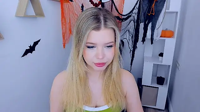 Snapshot of FollowLovee chatting on November 2, 2025, 11:26 am FollowLovee online show from November 2, 2025, 11:26 am