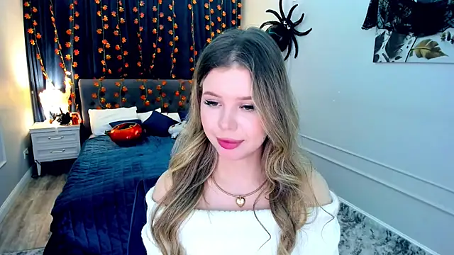 Snapshot of FollowLovee chatting on October 13, 2025, 7:48 pm FollowLovee online show from October 13, 2025, 7:48 pm