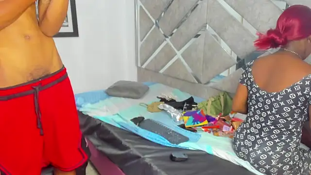 Snapshot of EvaxEmma chatting on November 29, 2025, 1:44 pm EvaxEmma online show from November 29, 2025, 1:44 pm