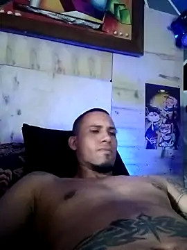 Snapshot of MagnusFrost chatting on June 11, 2026, 8:50 pm MagnusFrost online show from June 11, 2026, 8:50 pm