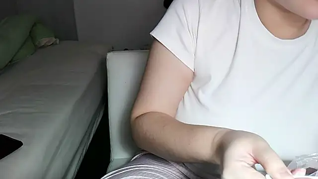 Snapshot of iamMalixxx chatting on October 3, 2025, 12:06 pm iamMalixxx online show from October 3, 2025, 12:06 pm