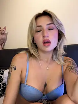 Snapshot of yaprakmericc chatting on November 21, 2025, 7:24 pm yaprakmericc online show from November 21, 2025, 7:24 pm