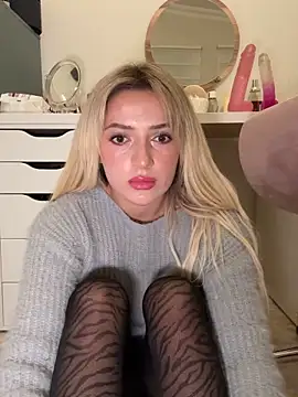 Snapshot of yaprakmericc chatting on November 17, 2025, 9:08 pm yaprakmericc online show from November 17, 2025, 9:08 pm