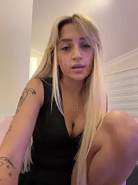 Snapshot of yaprakmericc chatting on October 28, 2025, 11:14 pm yaprakmericc online show from October 28, 2025, 11:14 pm