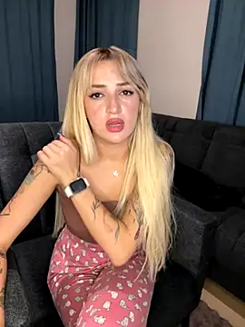 Snapshot of yaprakmericc chatting on November 13, 2025, 7:29 pm yaprakmericc online show from November 13, 2025, 7:29 pm