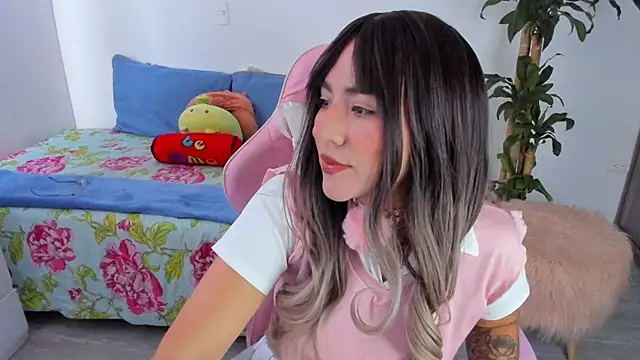Sofi Martinezz0 online show from October 2, 2025, 8:56 pm