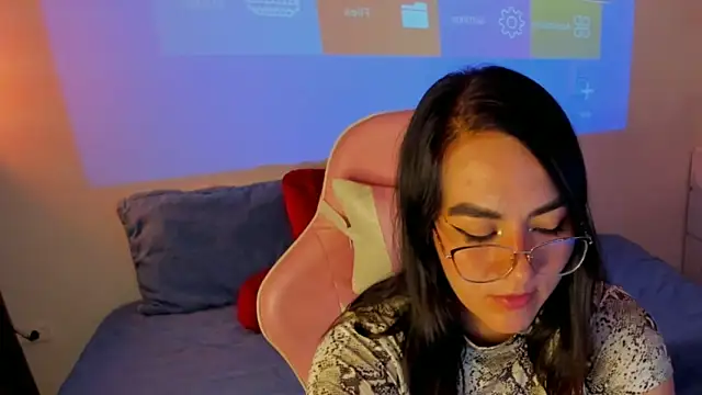 Sofi Martinezz0 online show from September 17, 2025, 3:52 am