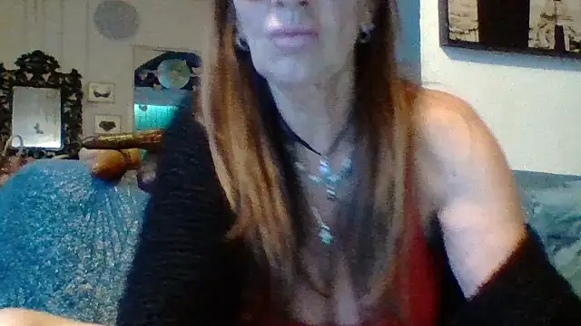 Snapshot of gildamilf chatting on May 12, 2026, 4:57 pm gildamilf online show from May 12, 2026, 4:57 pm