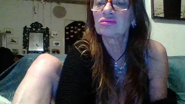 Snapshot of gildamilf chatting on March 10, 2026, 7:07 pm gildamilf online show from March 10, 2026, 7:07 pm