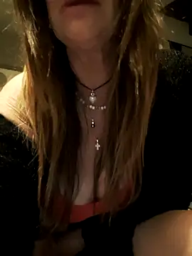 Snapshot of gildamilf chatting on March 21, 2026, 8:02 pm gildamilf online show from March 21, 2026, 8:02 pm