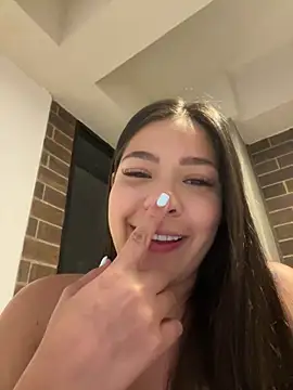 Latina vanessa online show from April 8, 2026, 2:24 am