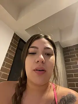 Snapshot of Latina_vanessa chatting on July 29, 2026, 3:50 am Latina vanessa online show from July 29, 2026, 3:50 am