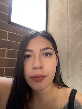 Snapshot of Latina_vanessa chatting on May 27, 2026, 8:16 pm Latina vanessa online show from May 27, 2026, 8:16 pm