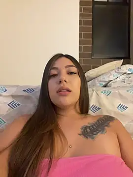 Snapshot of Latina_vanessa chatting on July 18, 2026, 1:14 am Latina vanessa online show from July 18, 2026, 1:14 am