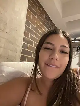 Snapshot of Latina_vanessa chatting on July 22, 2026, 4:25 am Latina vanessa online show from July 22, 2026, 4:25 am