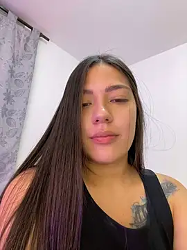 Latina vanessa online show from March 23, 2025, 4:05 am