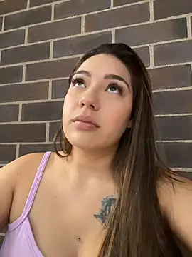 Snapshot of Latina_vanessa chatting on June 21, 2026, 1:50 pm Latina vanessa online show from June 21, 2026, 1:50 pm