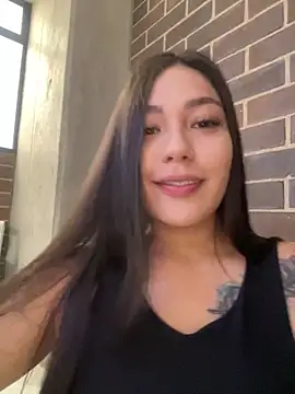 Latina vanessa online show from April 22, 2026, 4:25 pm
