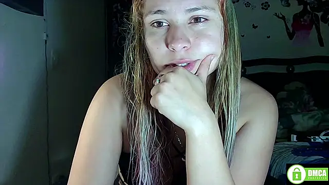 Snapshot of Elith_20 chatting on November 22, 2025, 9:02 pm Elith 20 online show from November 22, 2025, 9:02 pm