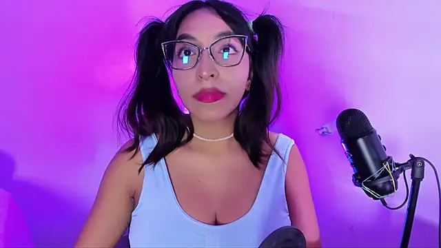 Leticia brownn1 online show from September 11, 2025, 7:14 pm