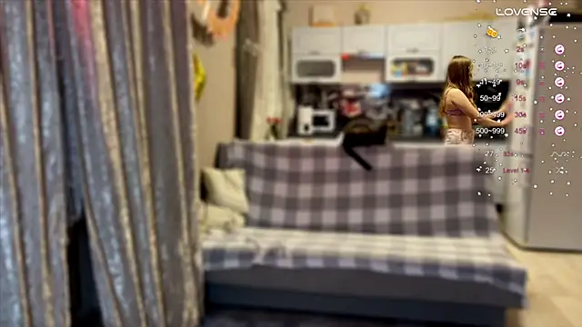 ChloeMillerMeow online show from November 27, 2025, 5:24 pm