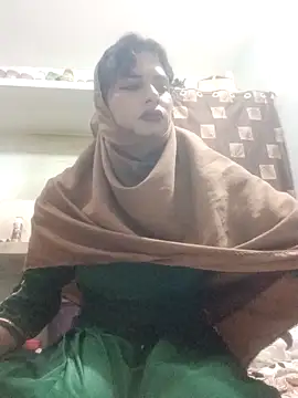 UrvashiRani online show from April 29, 2026, 8:37 pm
