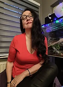 Snapshot of CamilleDesire chatting on October 7, 2025, 4:52 pm CamilleDesire online show from October 7, 2025, 4:52 pm