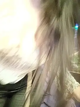 Snapshot of CamilleDesire chatting on November 8, 2025, 5:05 pm CamilleDesire online show from November 8, 2025, 5:05 pm