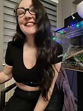 Snapshot of CamilleDesire chatting on November 15, 2025, 5:17 pm CamilleDesire online show from November 15, 2025, 5:17 pm