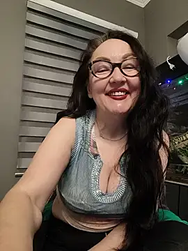 Snapshot of CamilleDesire chatting on November 11, 2025, 5:08 pm CamilleDesire online show from November 11, 2025, 5:08 pm