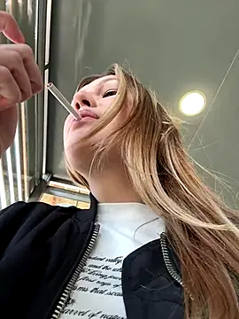 RinaCat online show from September 19, 2025, 5:22 am