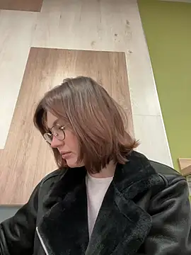 Snapshot of RinaCat chatting on February 15, 2026, 4:13 am RinaCat online show from February 15, 2026, 4:13 am