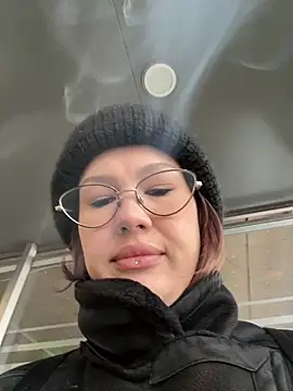 Snapshot of RinaCat chatting on February 11, 2026, 4:01 am RinaCat online show from February 11, 2026, 4:01 am