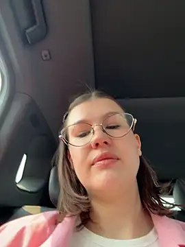 Snapshot of RinaCat chatting on June 18, 2026, 6:01 am RinaCat online show from June 18, 2026, 6:01 am