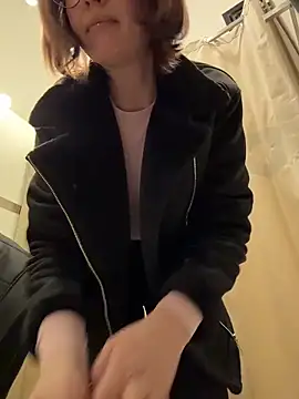 Snapshot of RinaCat chatting on March 17, 2026, 5:43 am RinaCat online show from March 17, 2026, 5:43 am